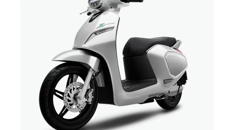 Nên mua xe máy điện của hãng nào - Xe máy điện Vinfast KLARA S 2022