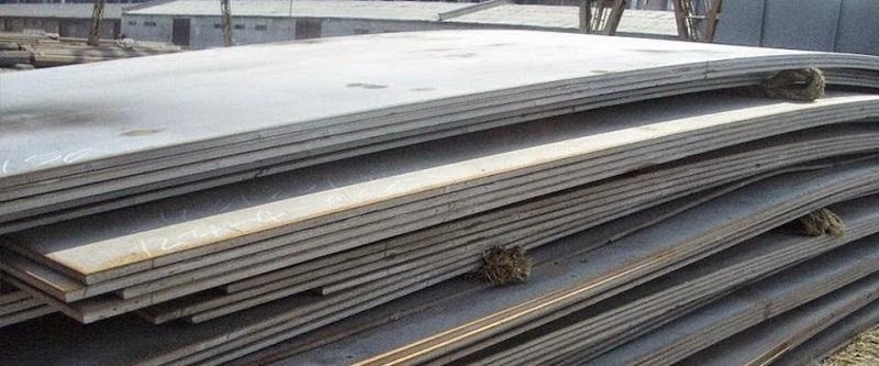 Thép tấm A572 ăn mòn do môi trường ẩm và mặn