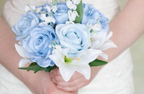 Hoa hồng xanh pastel trong ngày cưới