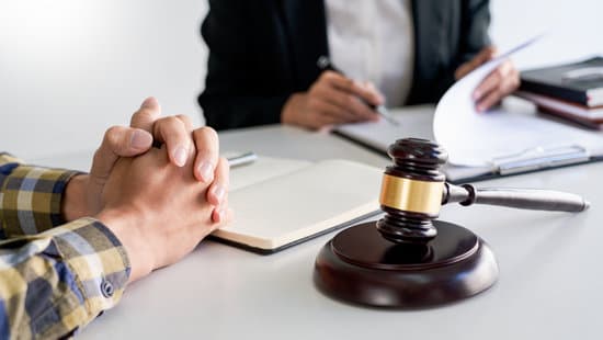 Bị can được tư vấn pháp lý trong điều tra
