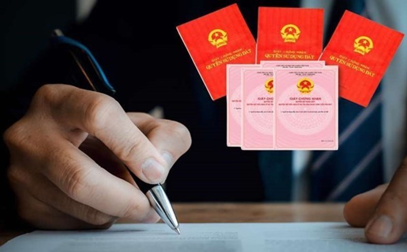 Một người nắm giữ toàn bộ giấy tờ nhà đất