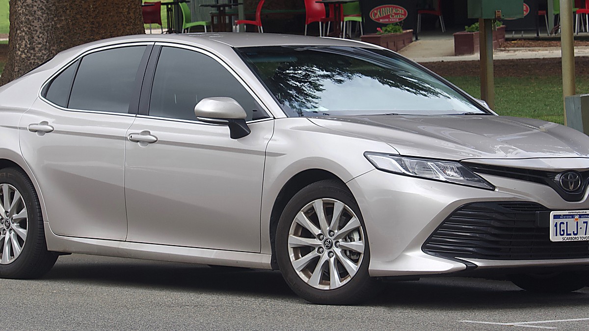 Hệ truyền động hybrid và thông số vận hành của xe.